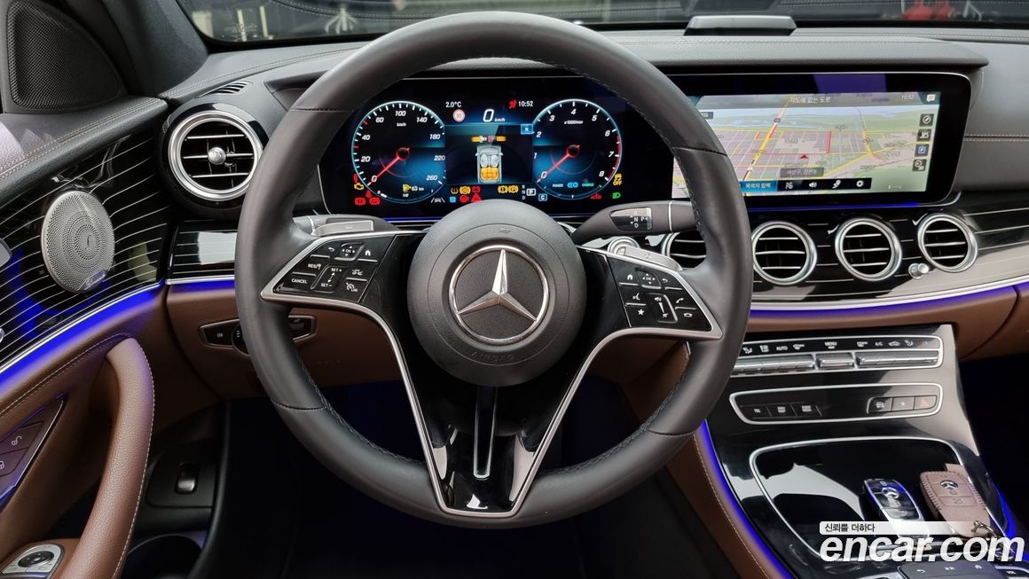 Mercedes-Benz E-Class 2021