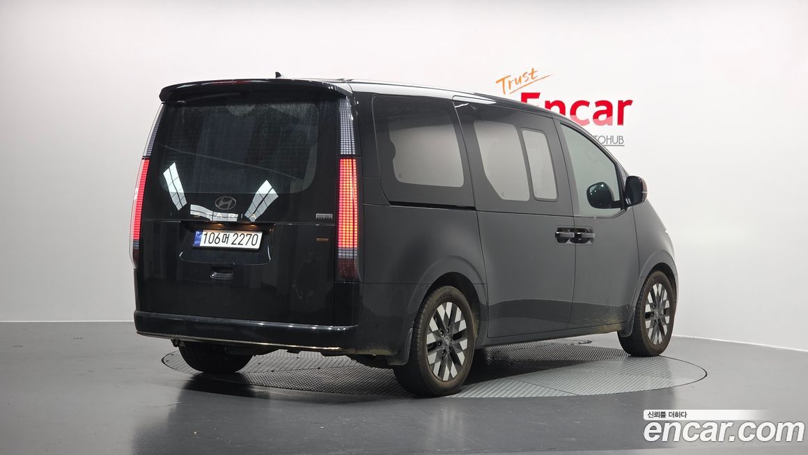 Hyundai Staria 2025