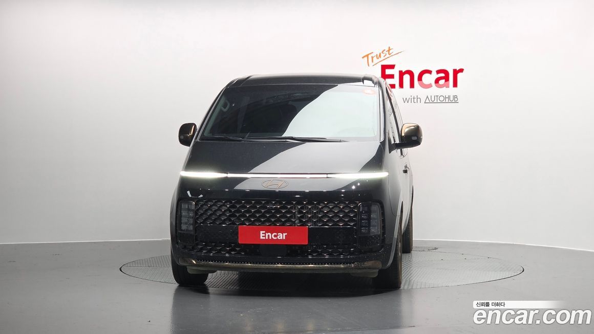 Hyundai Staria 2025