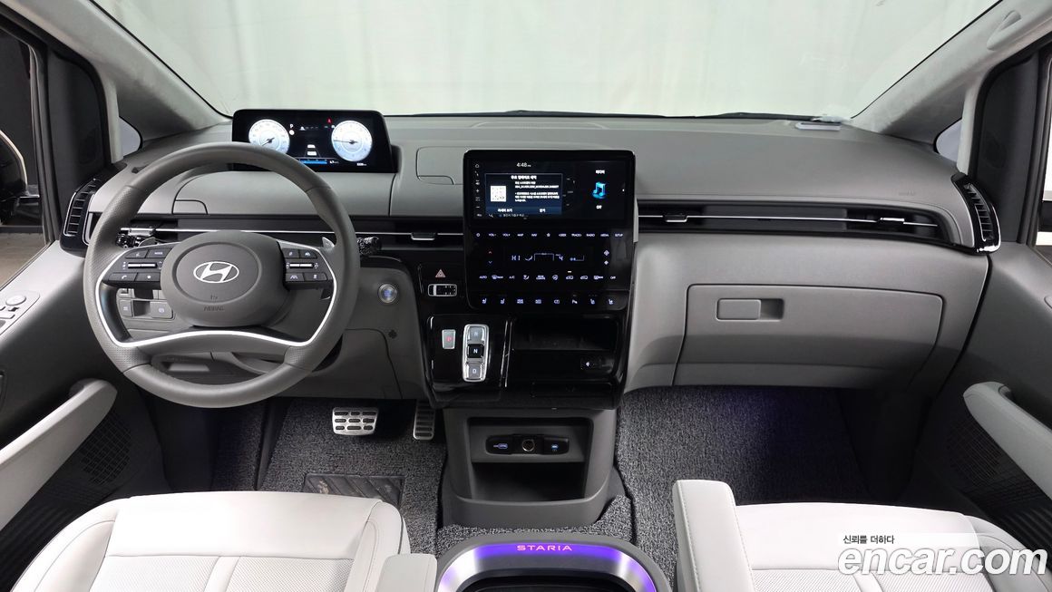 Hyundai Staria 2025