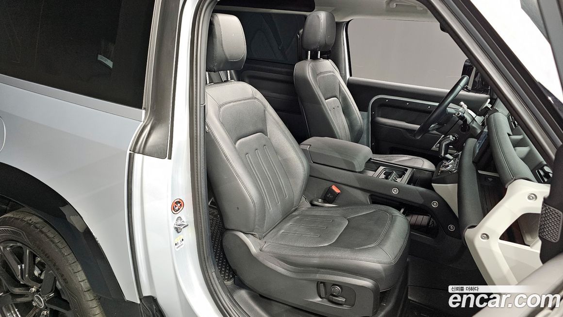 Land Rover Defender 2022