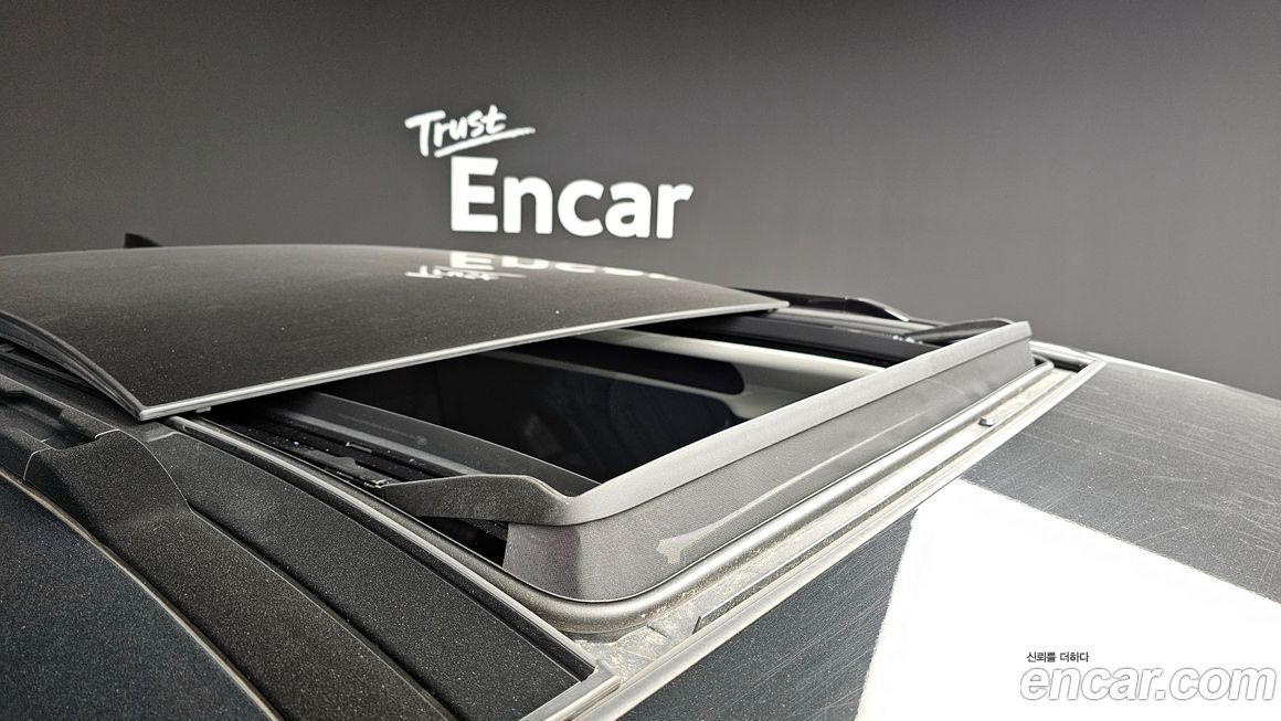 Land Rover Defender 2022