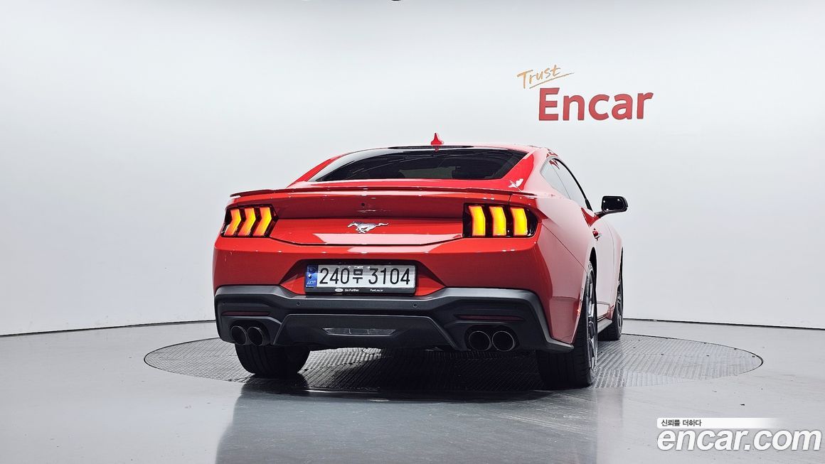Ford Mustang 2024