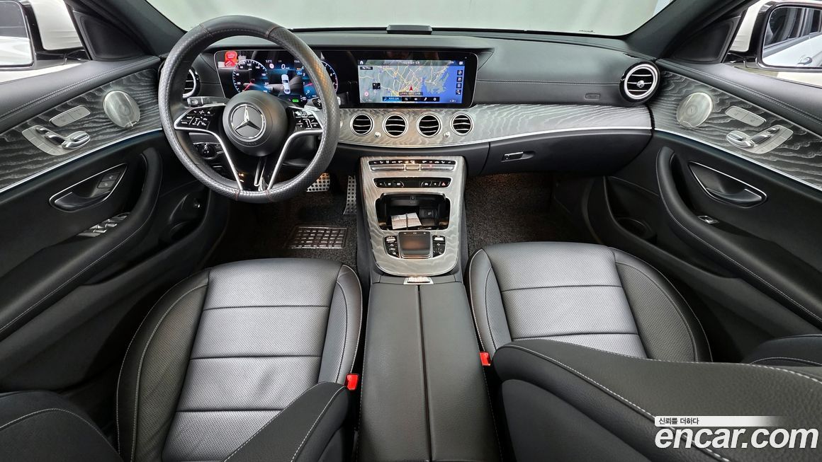 Mercedes-Benz E-Class 2023