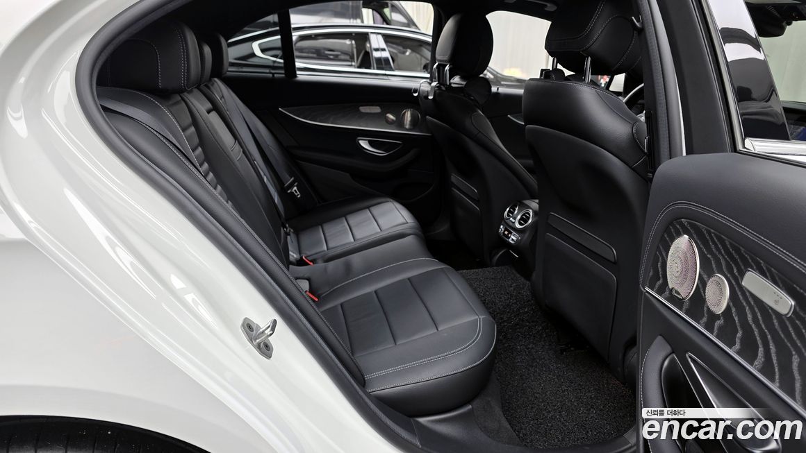 Mercedes-Benz E-Class 2023