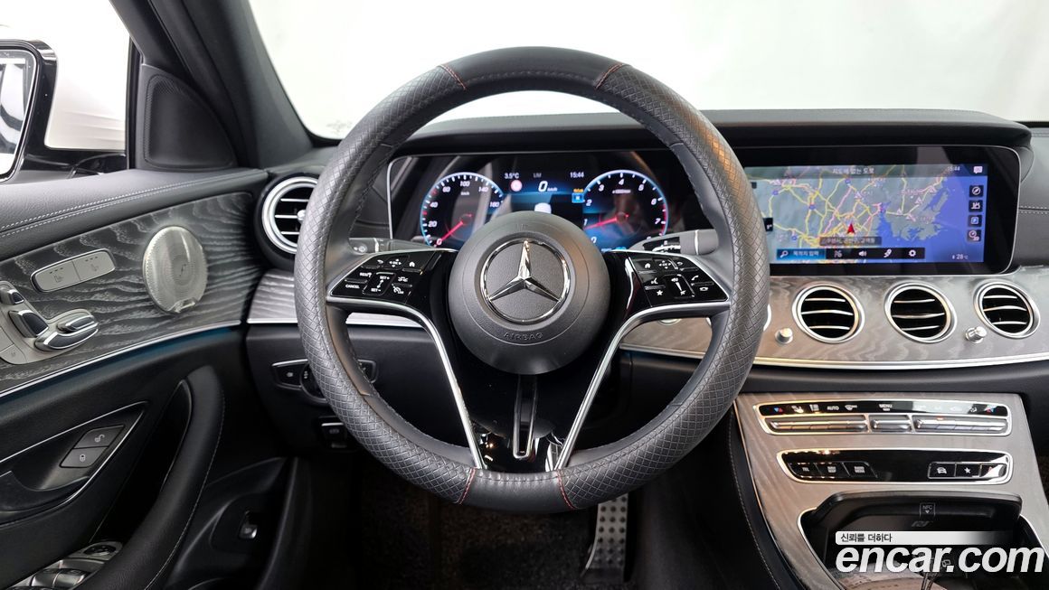 Mercedes-Benz E-Class 2023