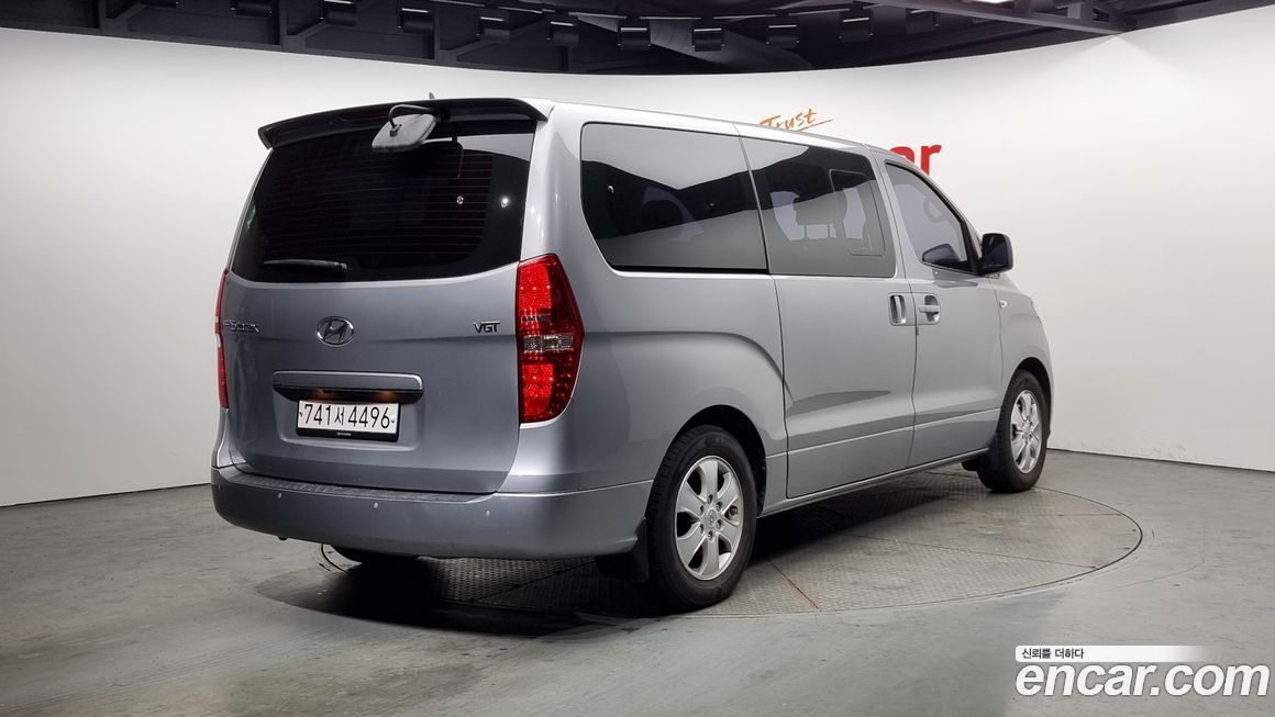 Hyundai Starex 2018