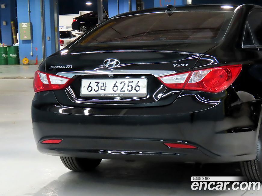 Hyundai Sonata 2011