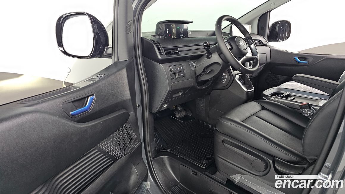 Hyundai Staria 2025