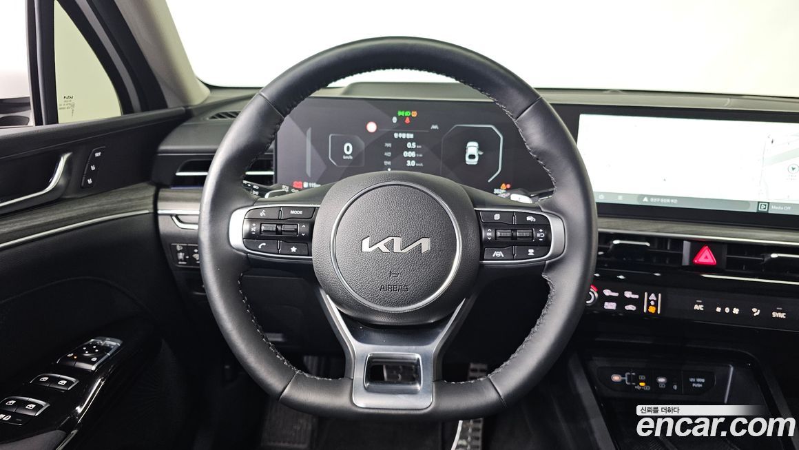Kia K5 2025
