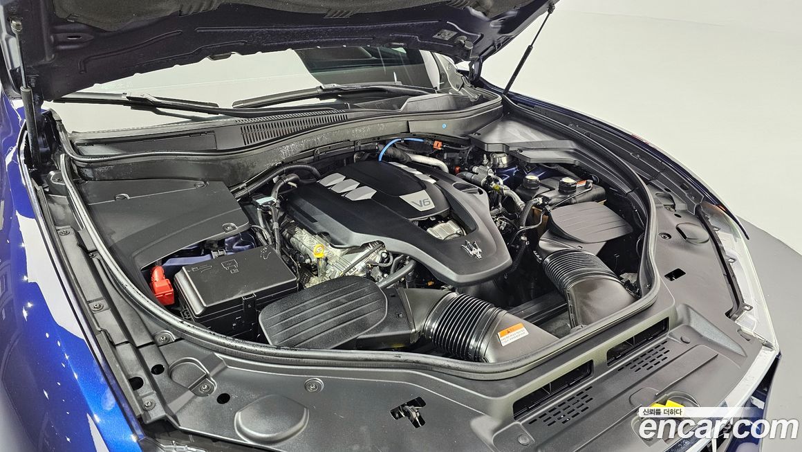 Maserati Levante 2021