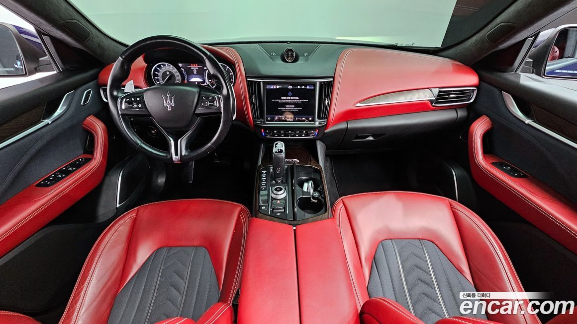 Maserati Levante 2021