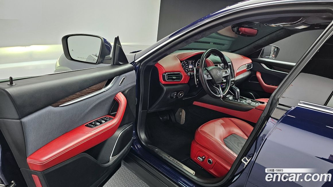 Maserati Levante 2021