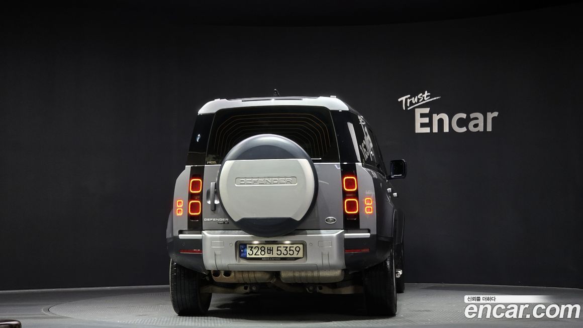 Land Rover Defender 2020