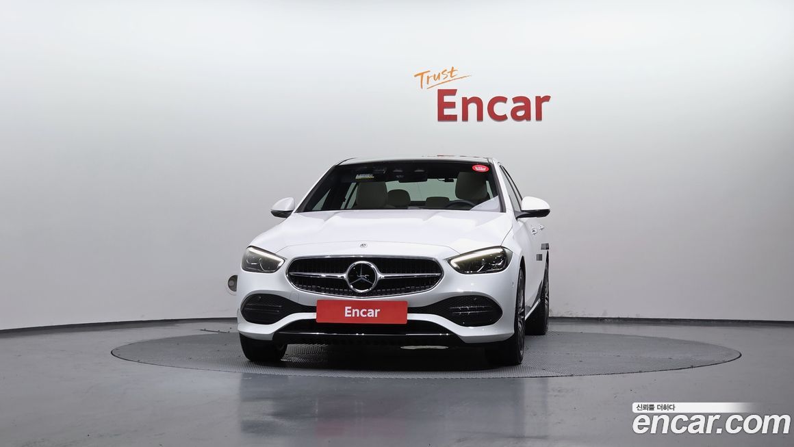 Mercedes-Benz C-Class 2025