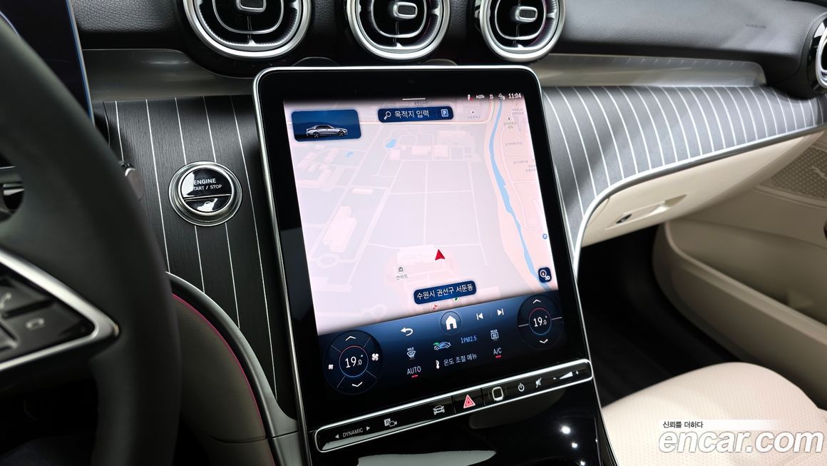 Mercedes-Benz C-Class 2025