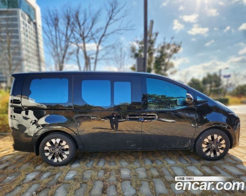 Hyundai Staria 2024