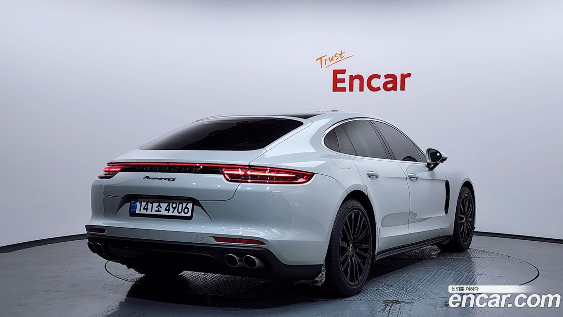 Porsche Panamera 2017