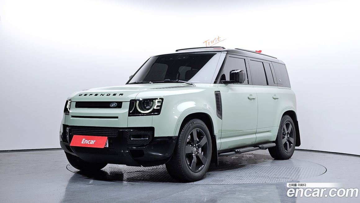 Land Rover Defender 2023