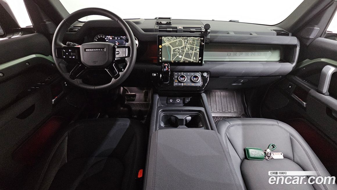 Land Rover Defender 2023