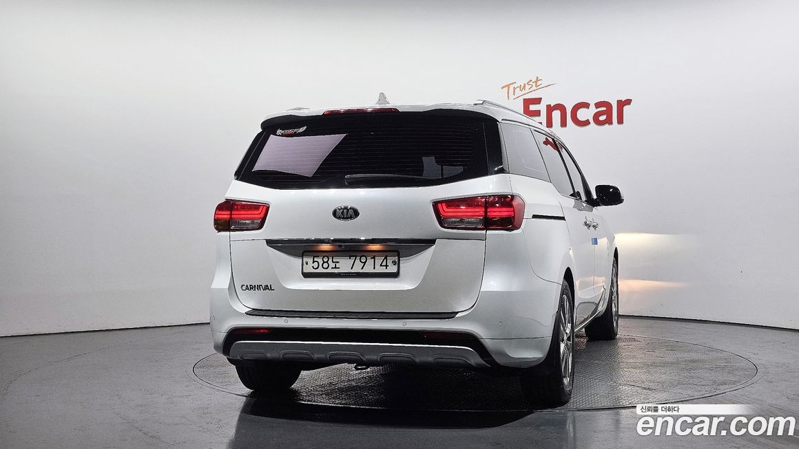 Kia Canival 2018