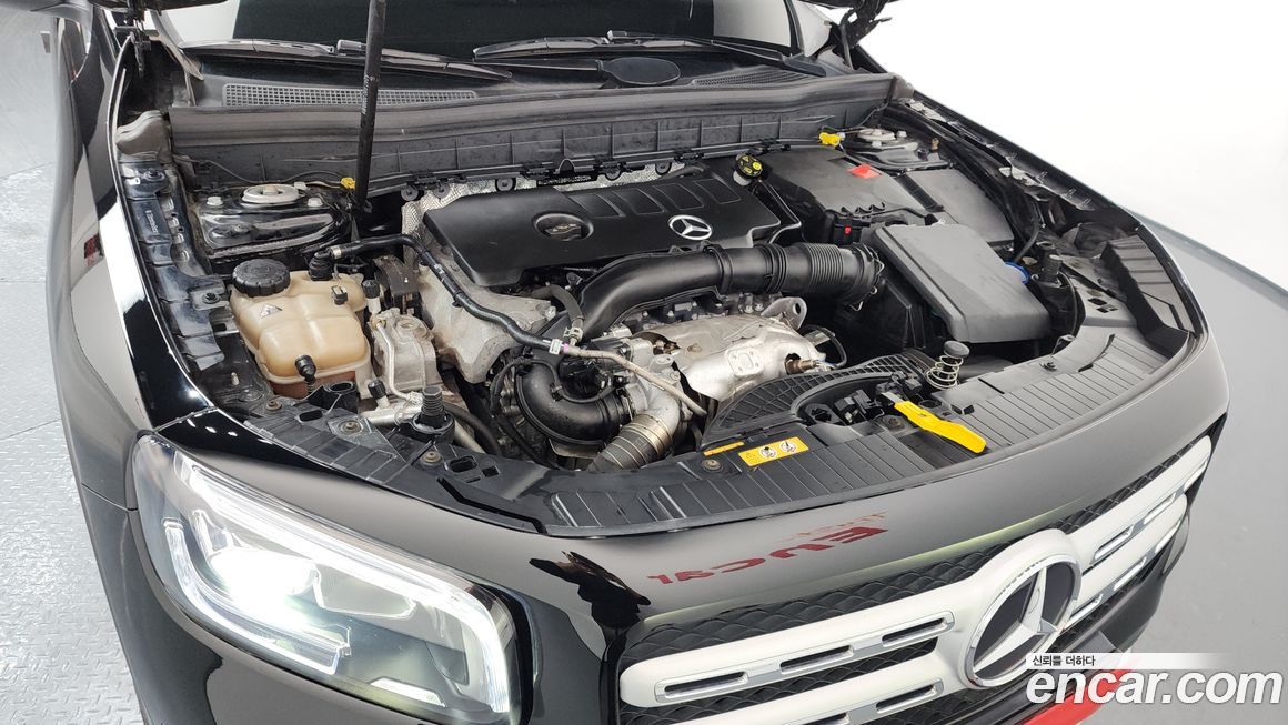 Mercedes-Benz GLB-Class 2021