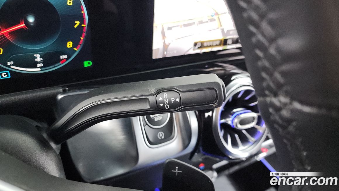 Mercedes-Benz GLB-Class 2021