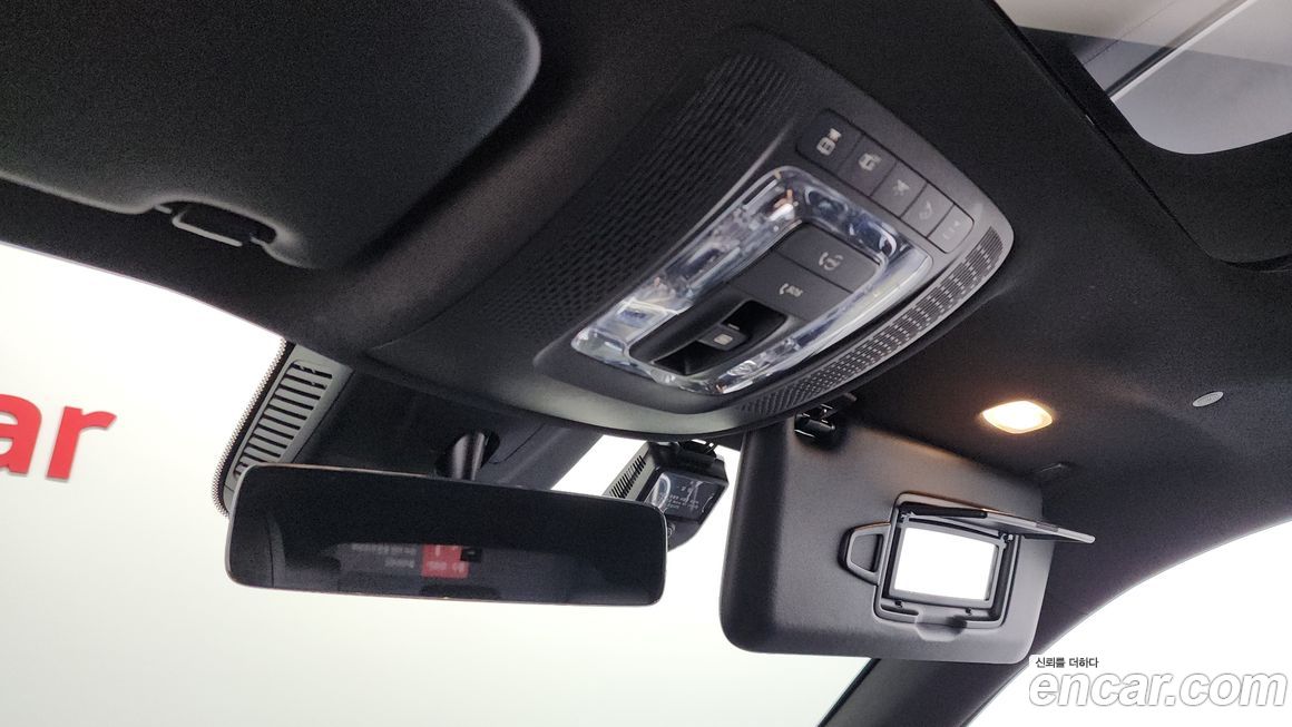 Mercedes-Benz GLB-Class 2021