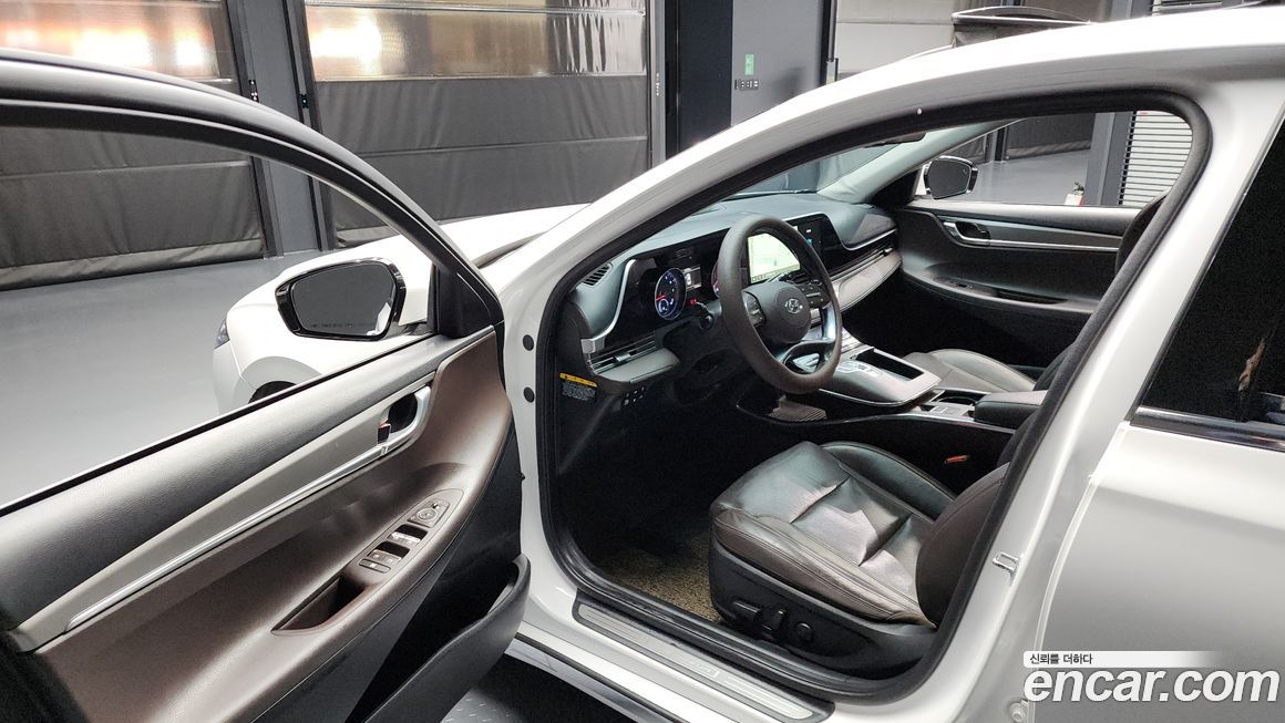 Hyundai Grandeur 2020