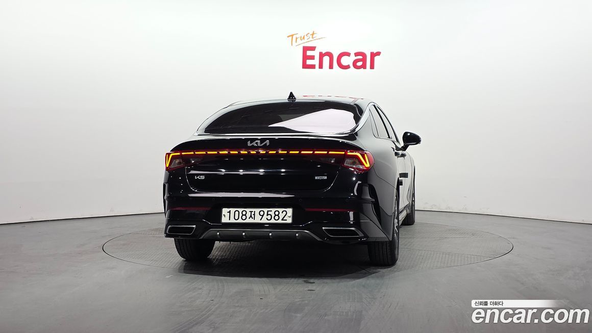 Kia K5 2023