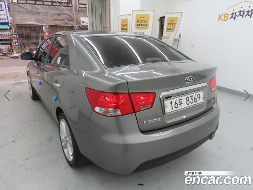 Kia Porte 2011
