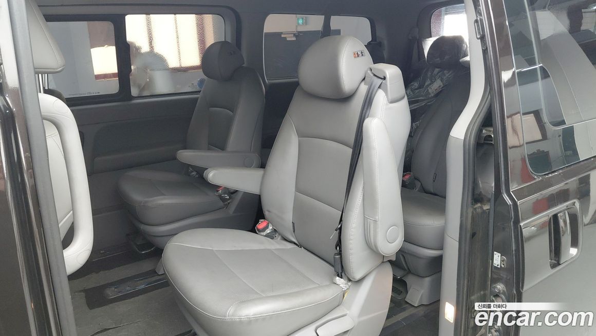 Hyundai Starex 2019