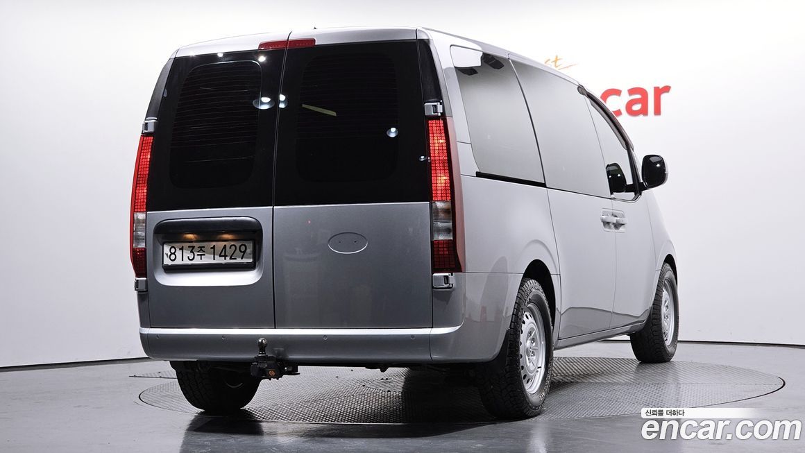 Hyundai Staria 2023
