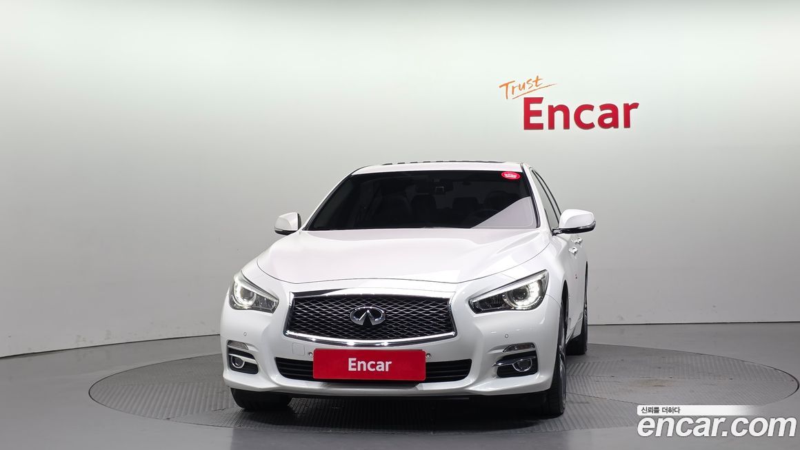 Infiniti Q50 2015