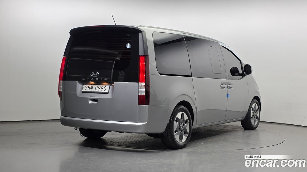 Hyundai Staria 2022