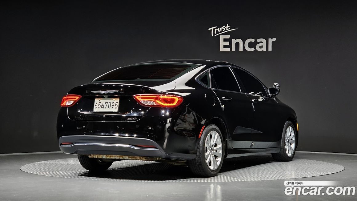 Chrysler 200 2015