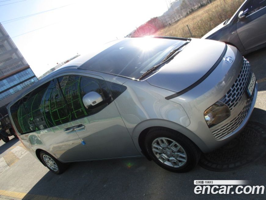 Hyundai Staria 2022