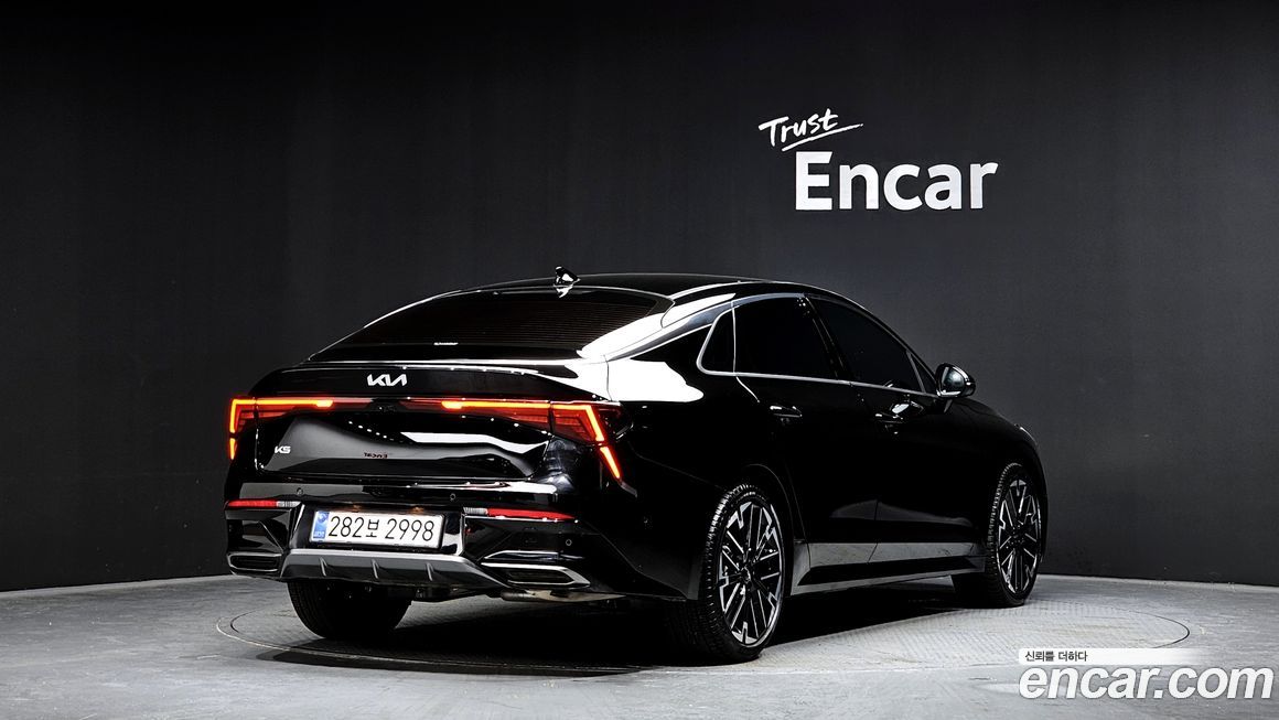 Kia K5 2025