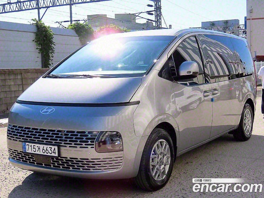 Hyundai Staria 2025