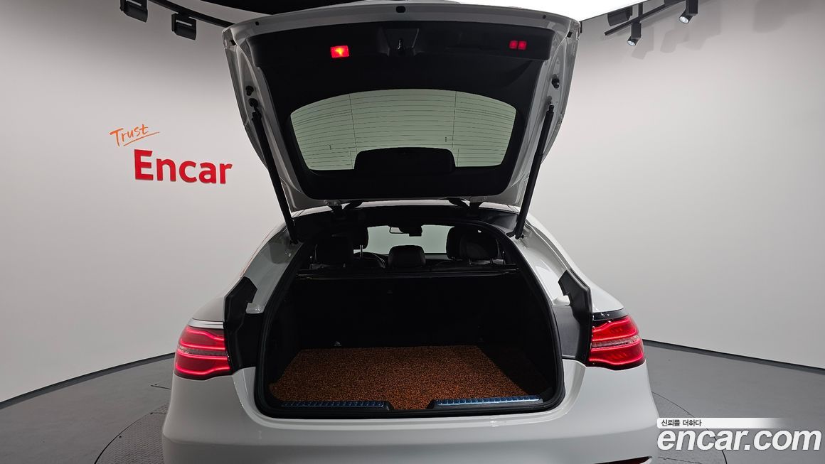 Mercedes-Benz GLC-Class 2018