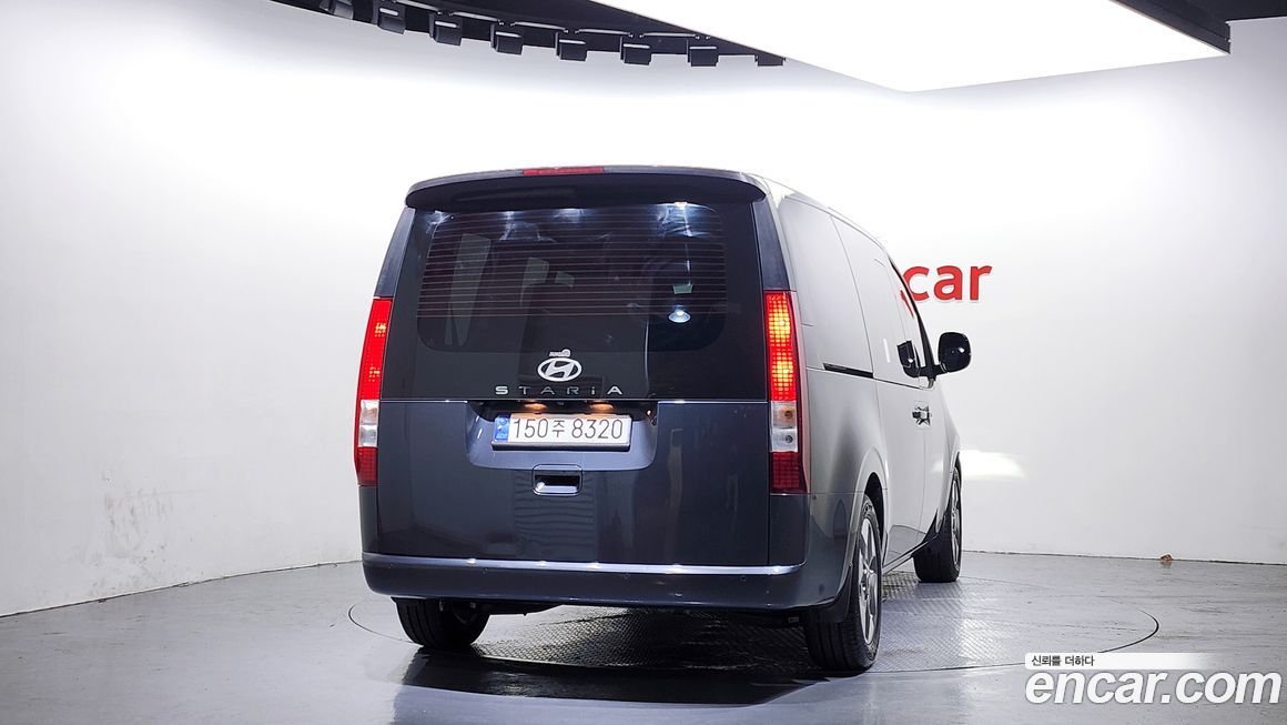 Hyundai Staria 2025