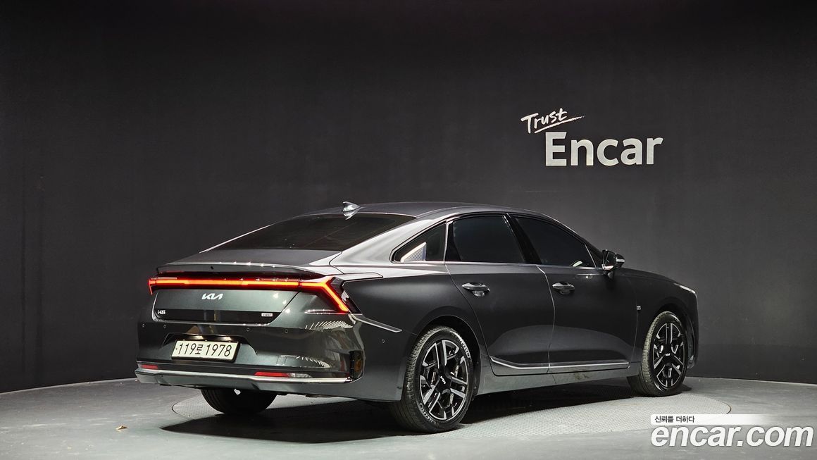 Kia K8 2025