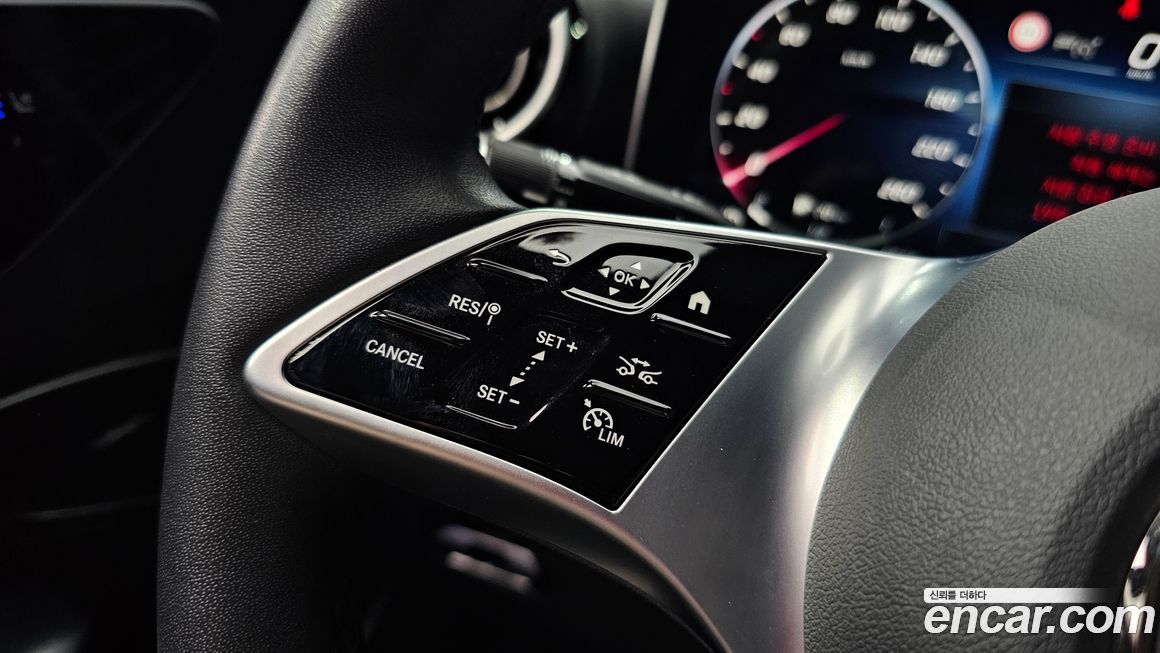 Mercedes-Benz C-Class 2024