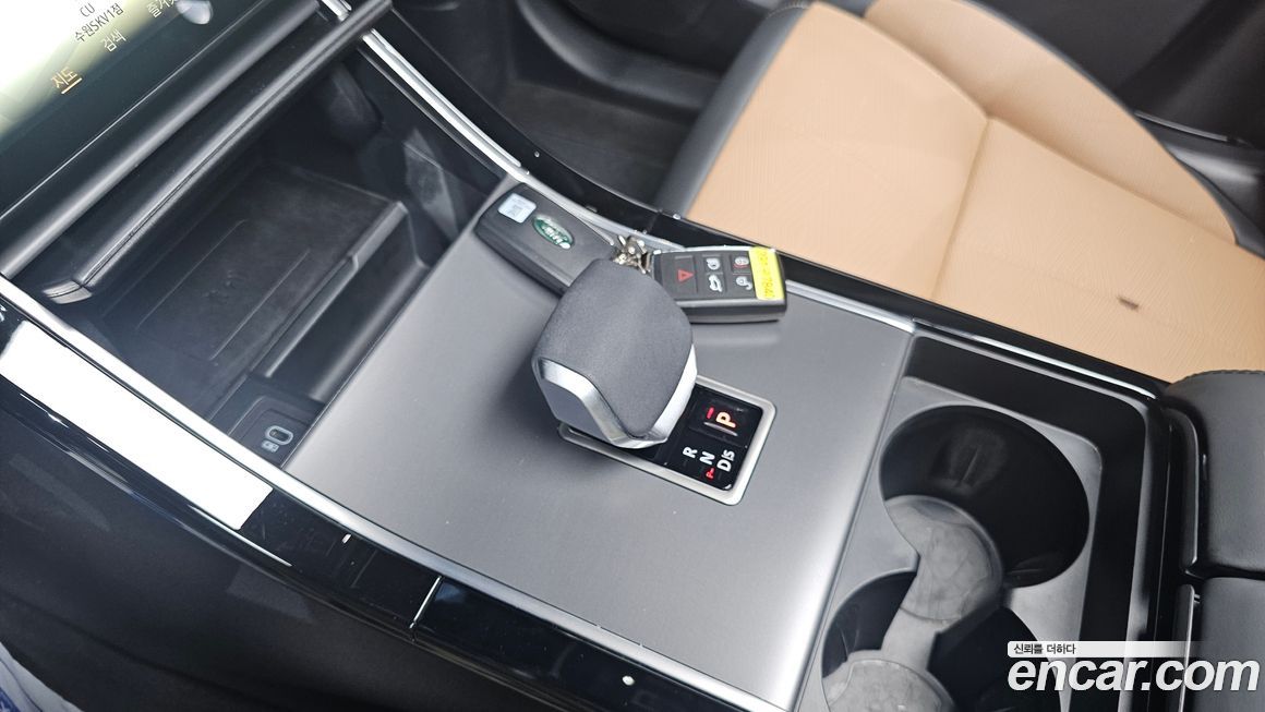 Land Rover Range Rover Velar 2025