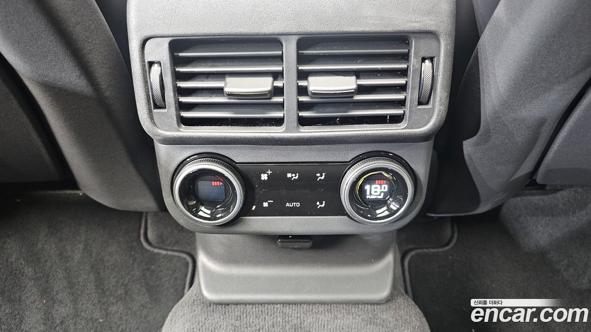 Land Rover Range Rover Velar 2025