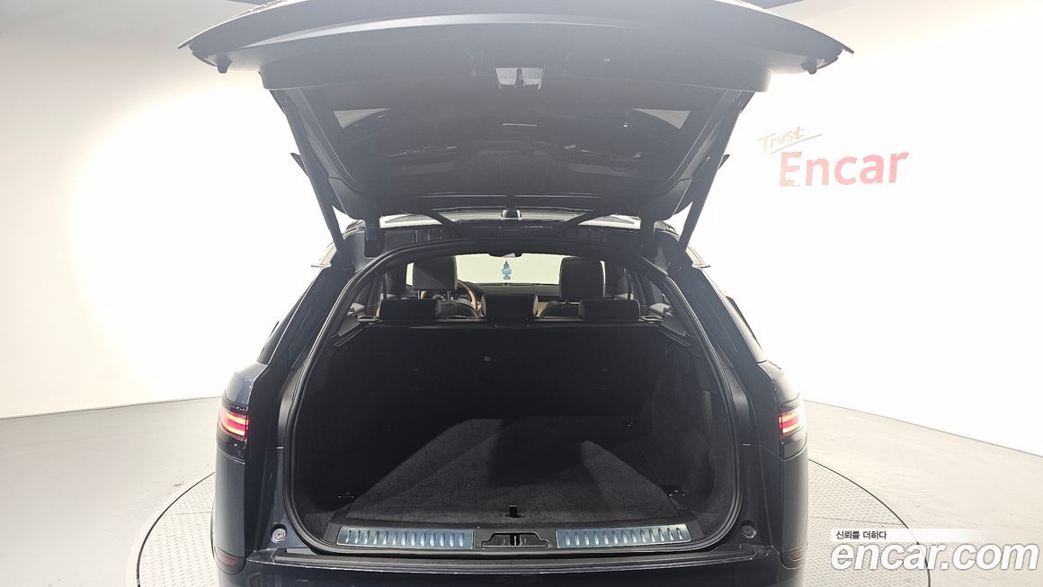 Land Rover Range Rover Velar 2025