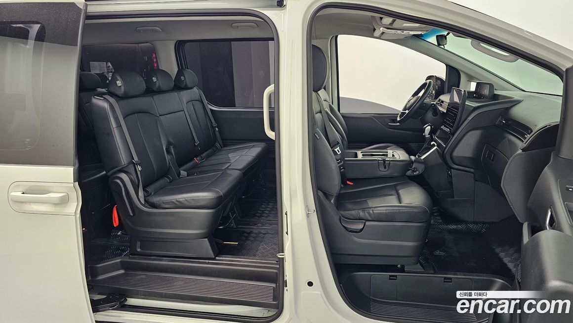 Hyundai Staria 2023