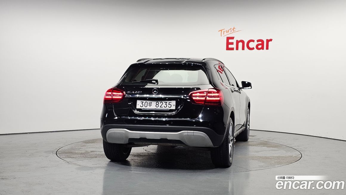 Mercedes-Benz GLA-Class 2018