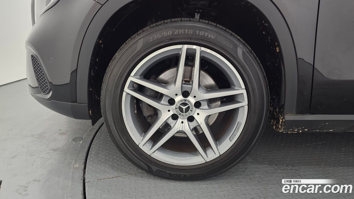 Mercedes-Benz GLA-Class 2018