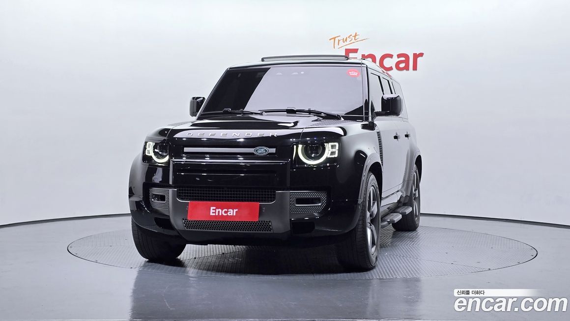 Land Rover Defender 2024